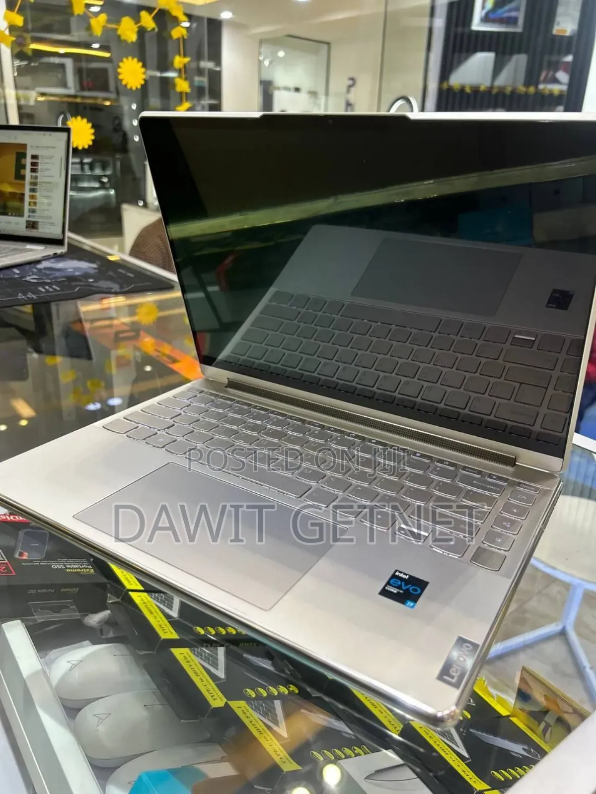 New Laptop Dell Vostro V13 8GB Intel Core I7 SSD 1T