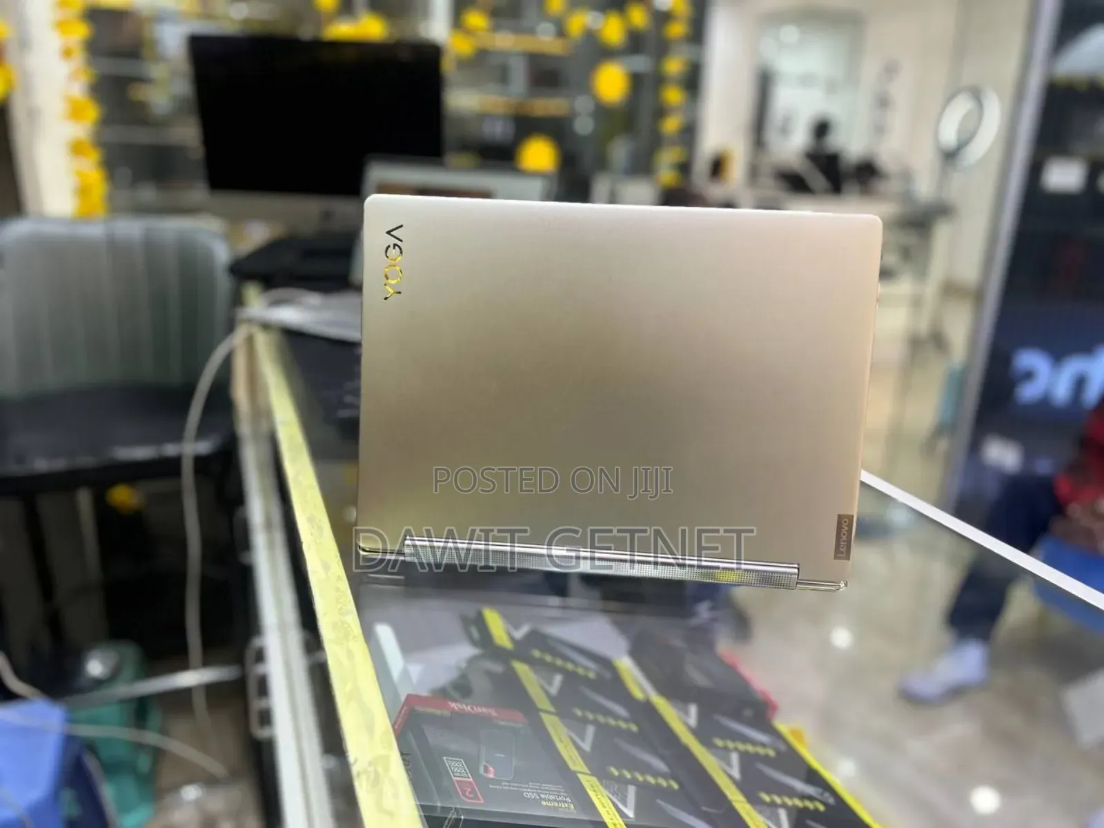 New Laptop Dell Vostro V13 8GB Intel Core I7 SSD 1T