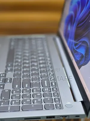 Photo - New Laptop Lenovo ThinkPad X1 Carbon 32GB AMD Ryzen 7 SSD 1T