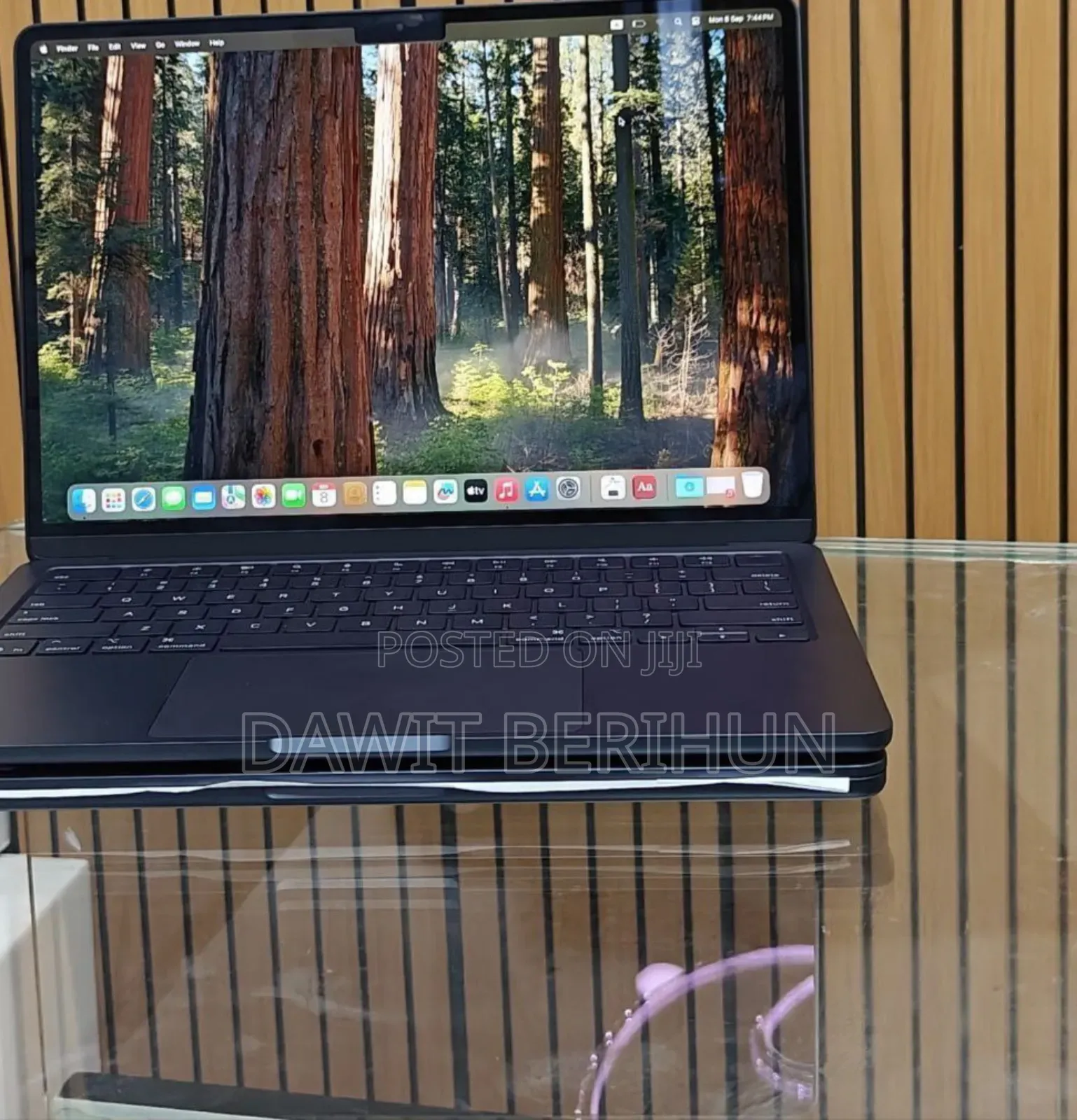 New Laptop Apple MacBook Air 2025 M4 13-Inch 16GB Apple M4 SSD 256GB