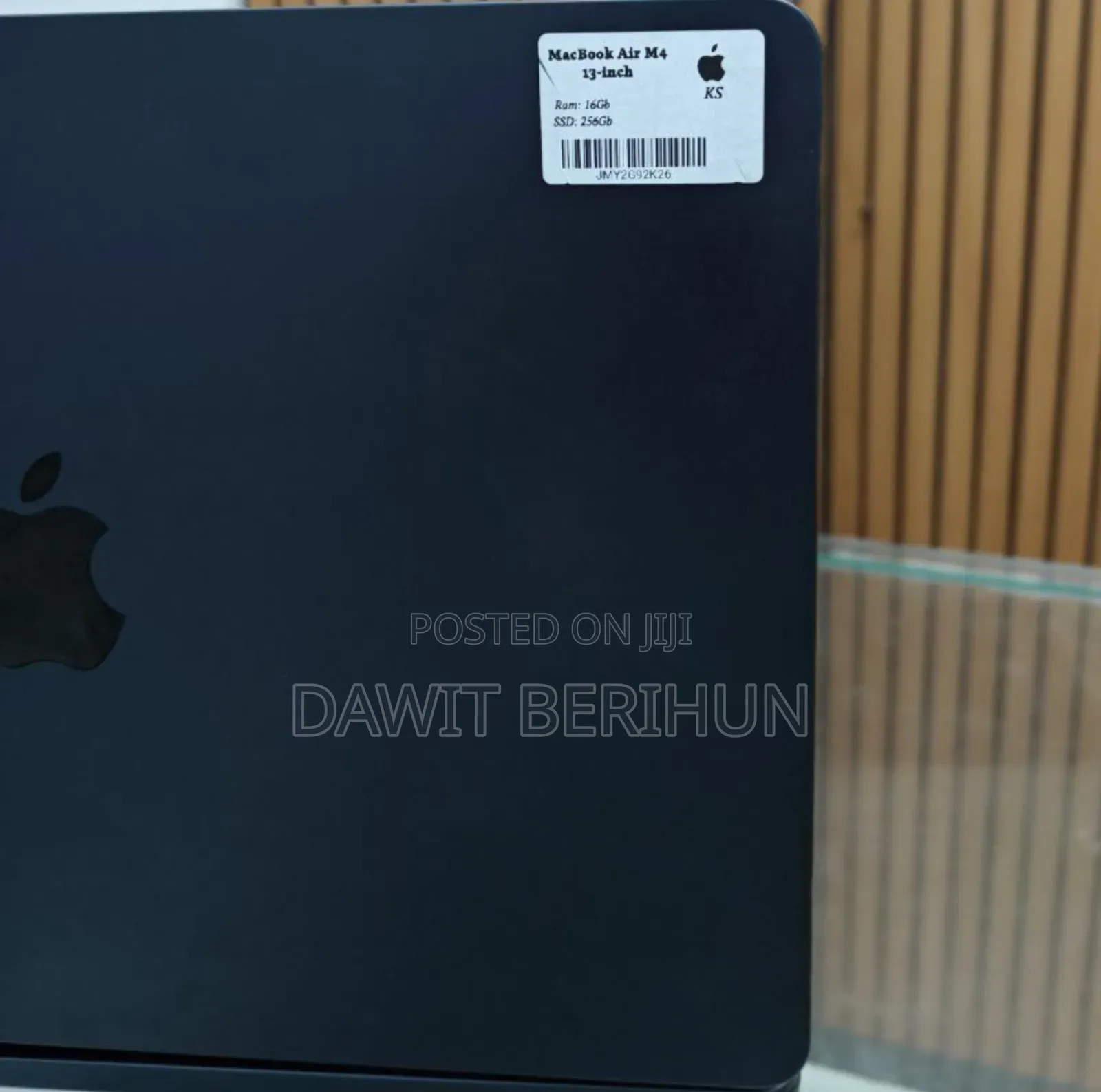 New Laptop Apple MacBook Air 2025 M4 13-Inch 16GB Apple M4 SSD 256GB