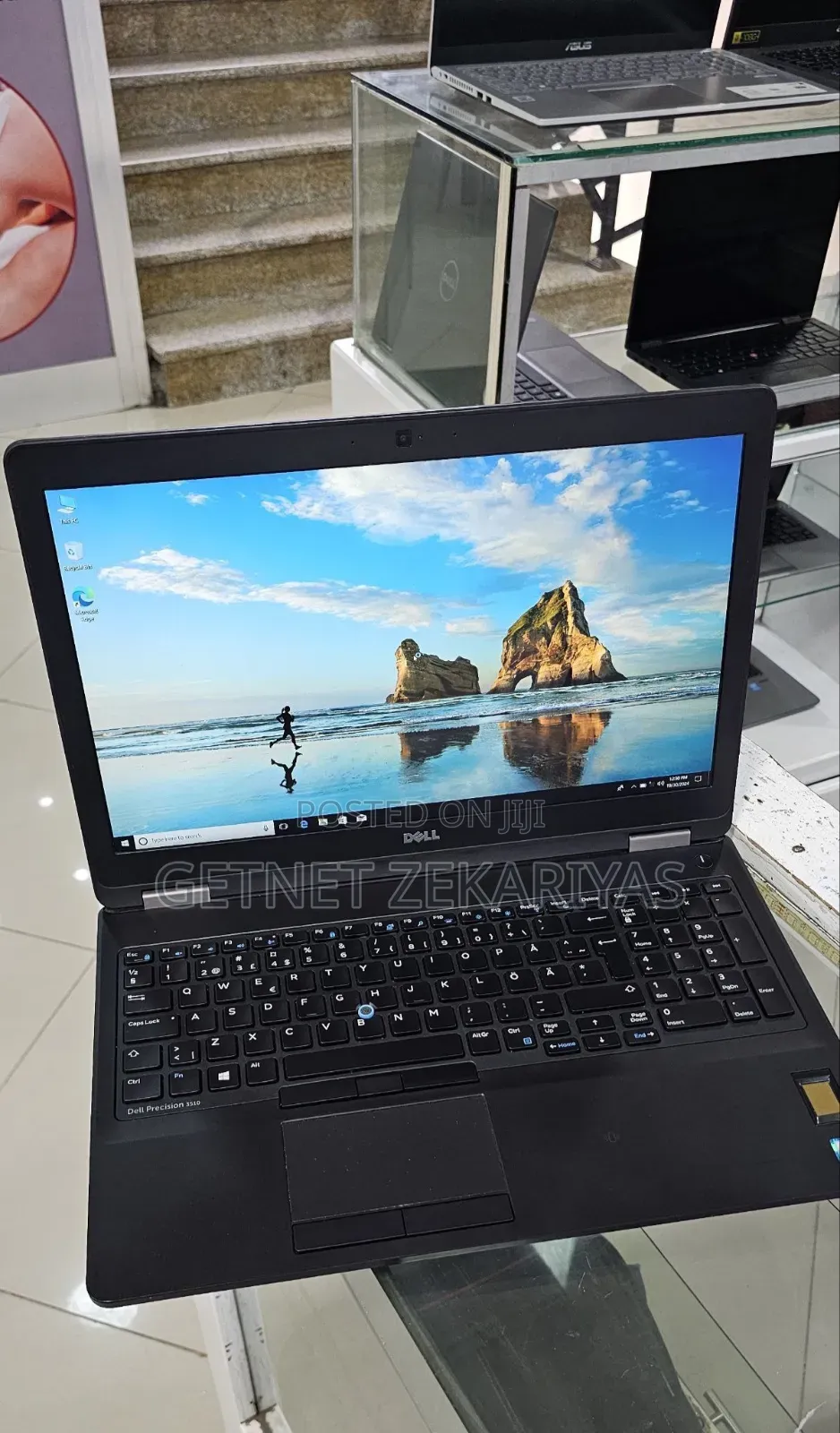 New Laptop Dell Precision 15 7550 16GB Intel Core I7 SSD 512GB