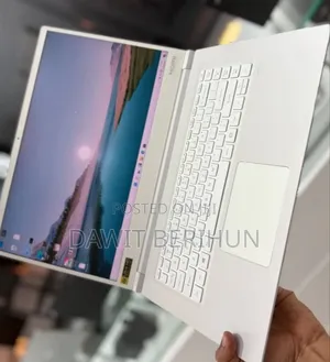 Photo - New Laptop Acer 16GB Intel Core I7 SSD 512GB