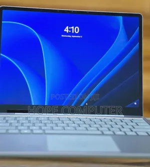 New Laptop Microsoft Surface 8GB Intel Core I5 SSD 256GB