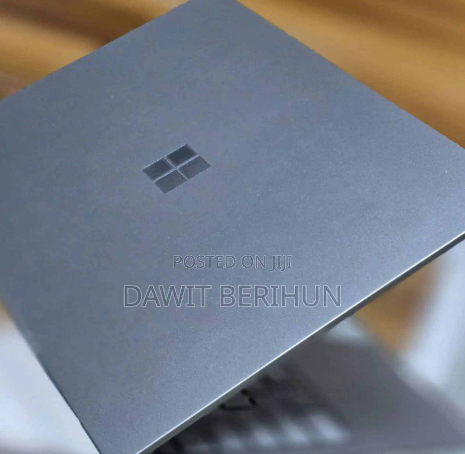 New Laptop Microsoft Surface 8GB Intel Core i5 SSD 256GB