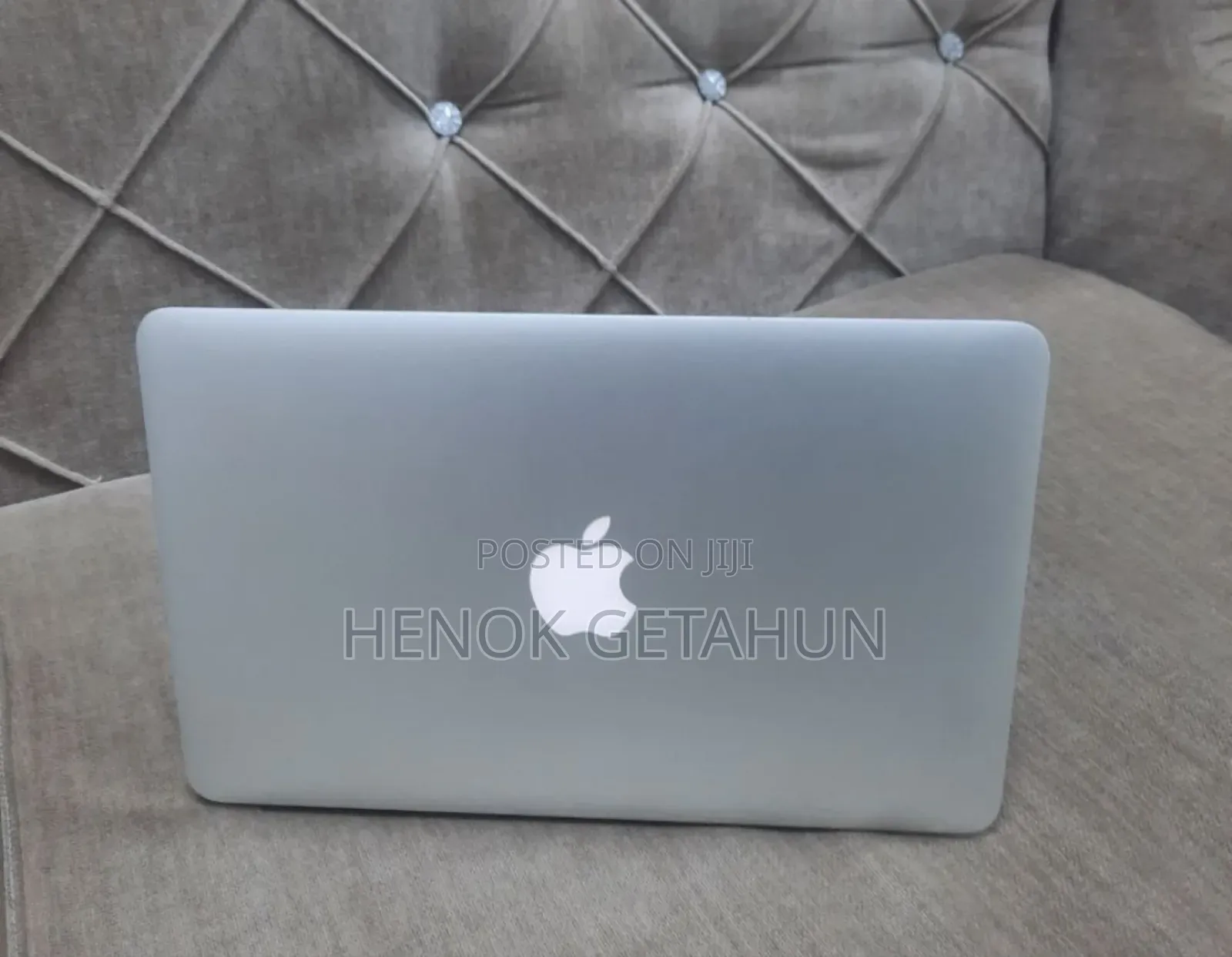 New Apple MacBook Air 2025 M4 13-Inch 4GB Intel Core I5 HDD 128GB