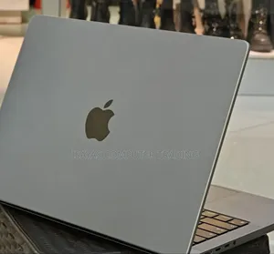 New Laptop Apple MacBook Pro M1 16GB SSD 1T