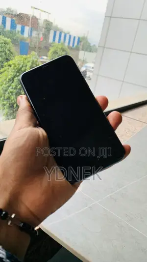 Photo - Apple iPhone XS Max 256 GB Black