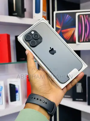 New Apple iPhone 16 Pro Max 1 TB Black