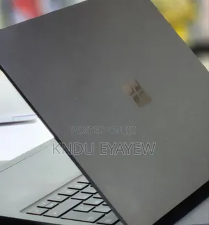 New Laptop Microsoft Surface 16GB Intel Core I7 SSD 512GB