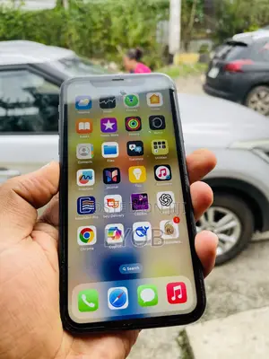 Photo - Apple iPhone 11 64 GB Black
