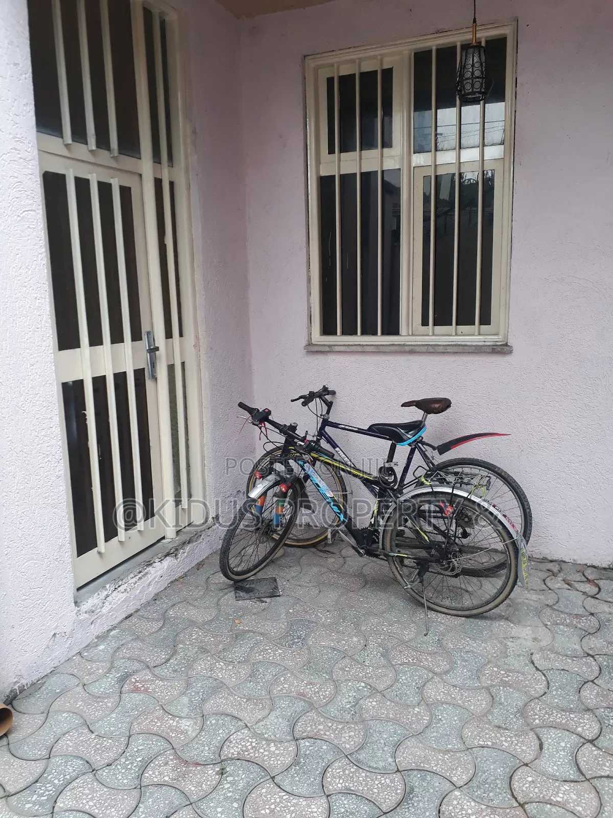 3bdrm House in Lebu Medhaniyalem, Nifas Silk-Lafto for rent