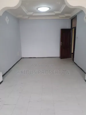 3bdrm House in Lebu Medhaniyalem, Nifas Silk-Lafto for rent