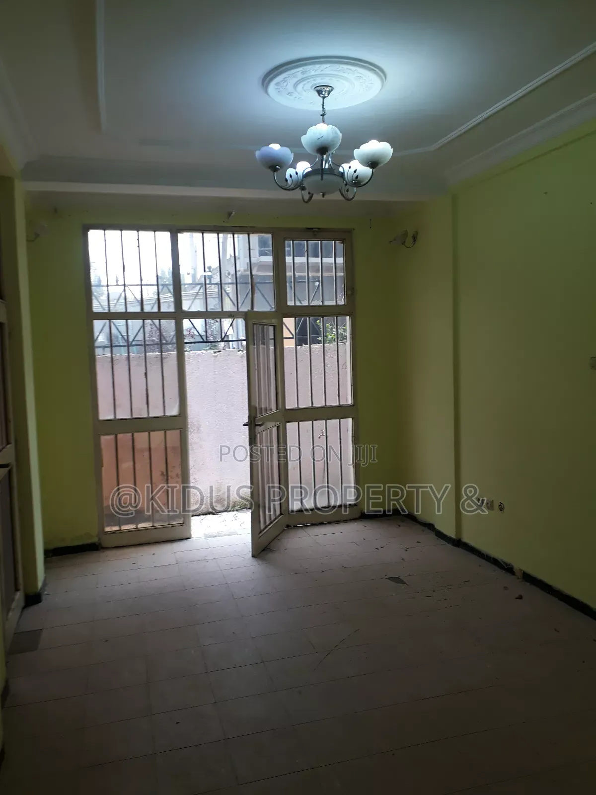 3bdrm House in Lebu Medhaniyalem, Nifas Silk-Lafto for rent