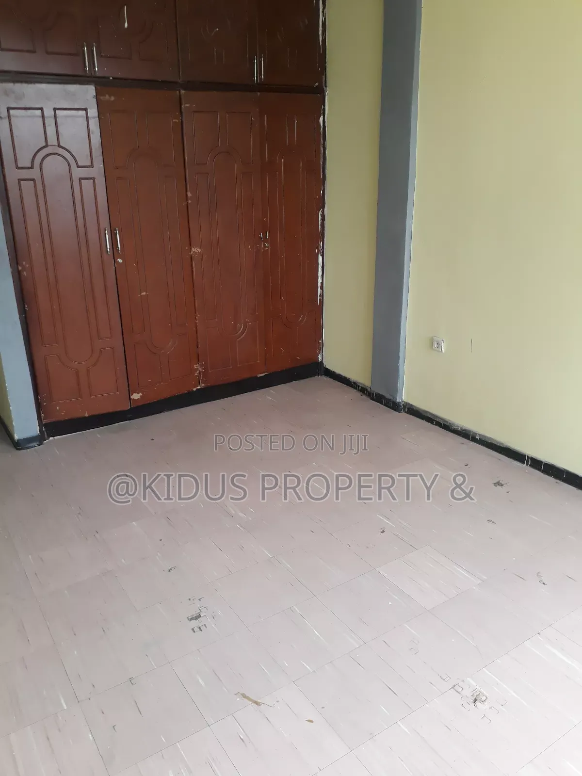 3bdrm House in Lebu Medhaniyalem, Nifas Silk-Lafto for rent