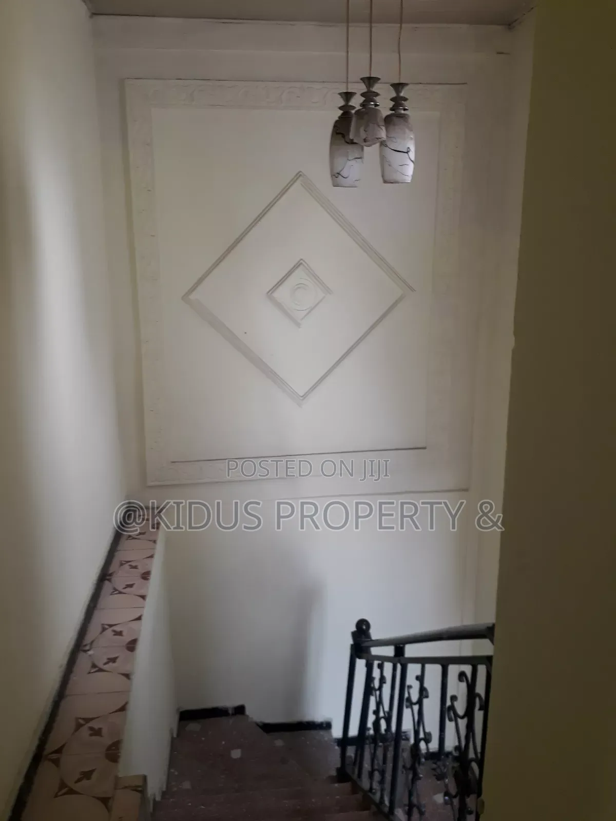 3bdrm House in Lebu Medhaniyalem, Nifas Silk-Lafto for rent
