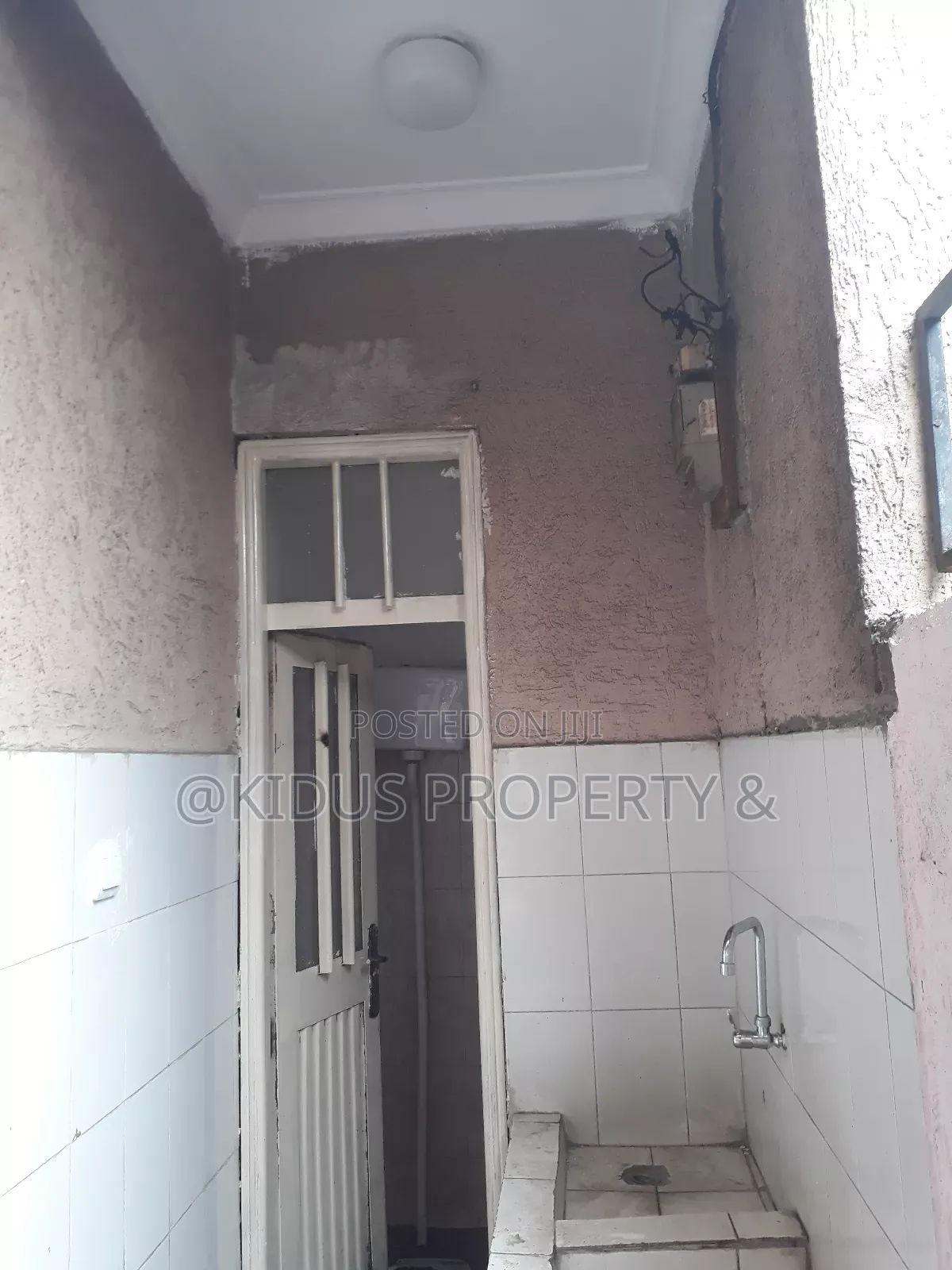 3bdrm House in Lebu Medhaniyalem, Nifas Silk-Lafto for rent