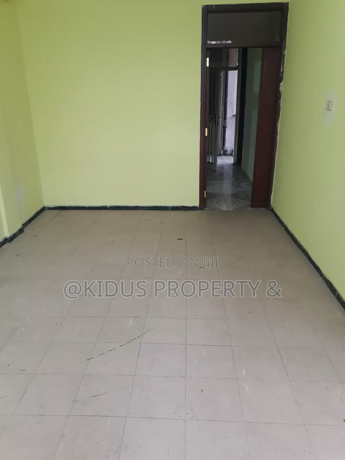 3bdrm House in Lebu Medhaniyalem, Nifas Silk-Lafto for rent