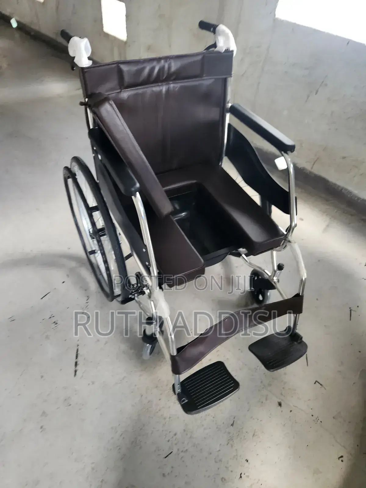 Wheelchair祭丘wheelchair障是commode Wheelchair臉上wheelchair胎兒commode New