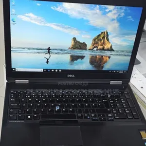 Photo - Laptop Dell Precision 15 5540 16GB Intel Core I7 SSD 512GB