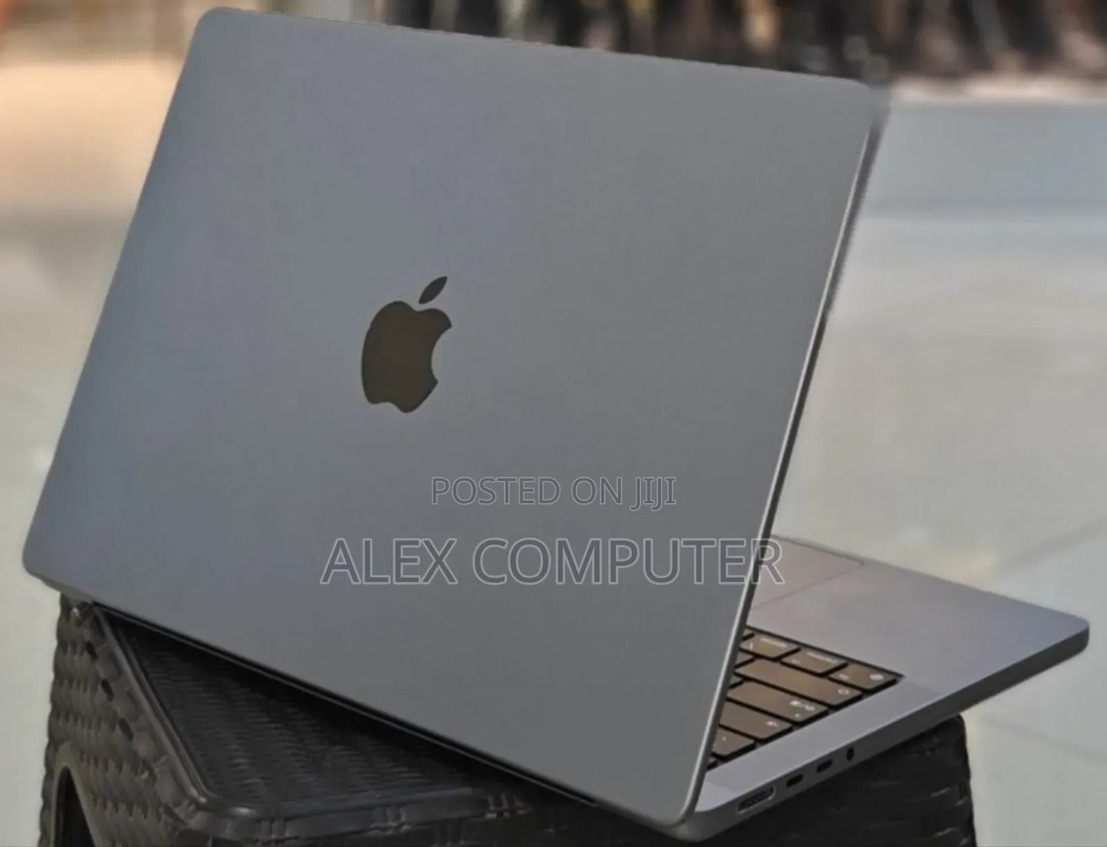 New Laptop Apple MacBook Pro M1 16GB Apple M1 Pro SSD 1T