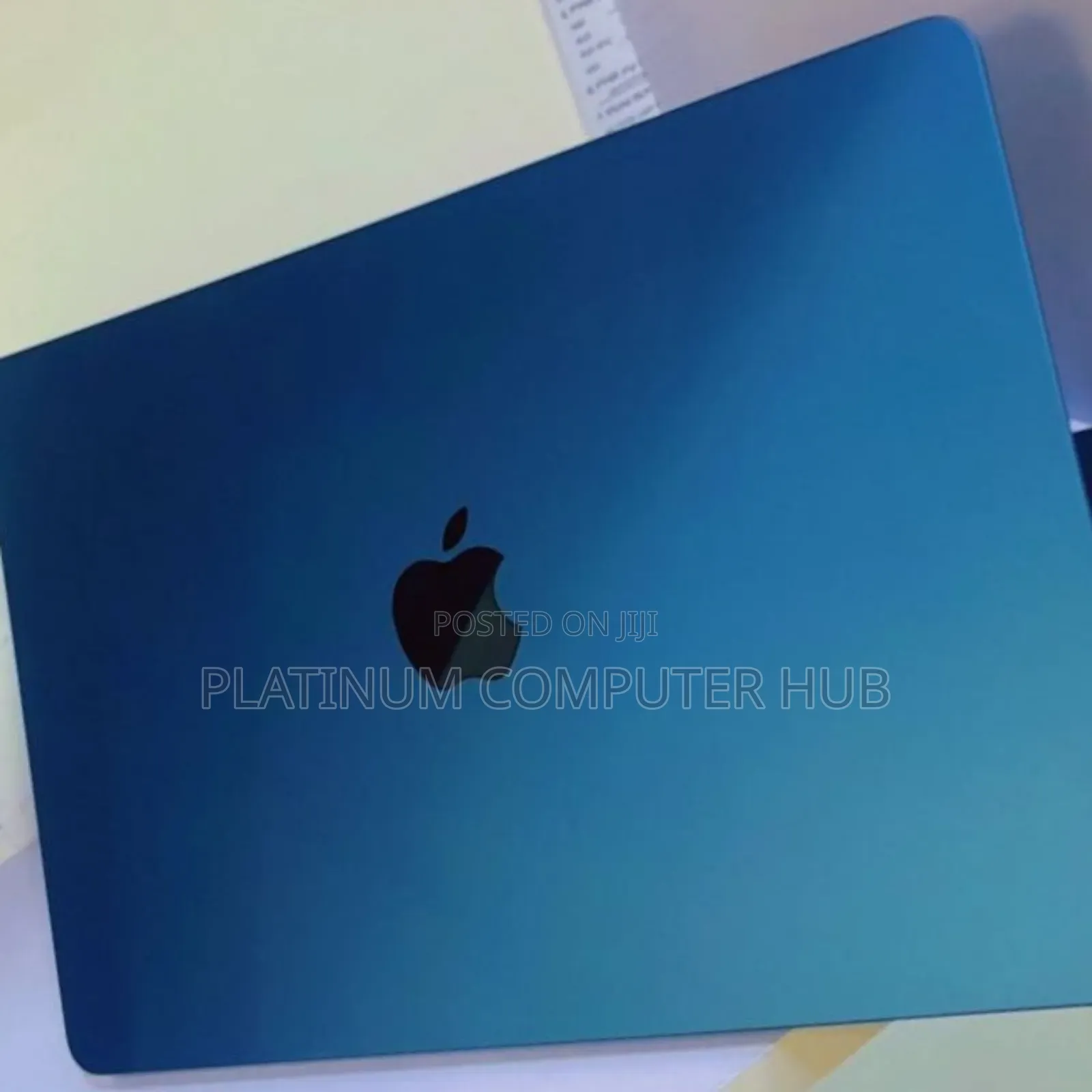 New Laptop Apple MacBook Air 2022 M2 8GB Apple M2 SSD 256GB