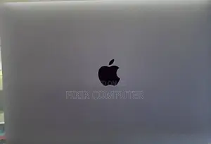 New Laptop Apple MacBook Pro 2017 16GB Intel Core I7 SSD 512GB