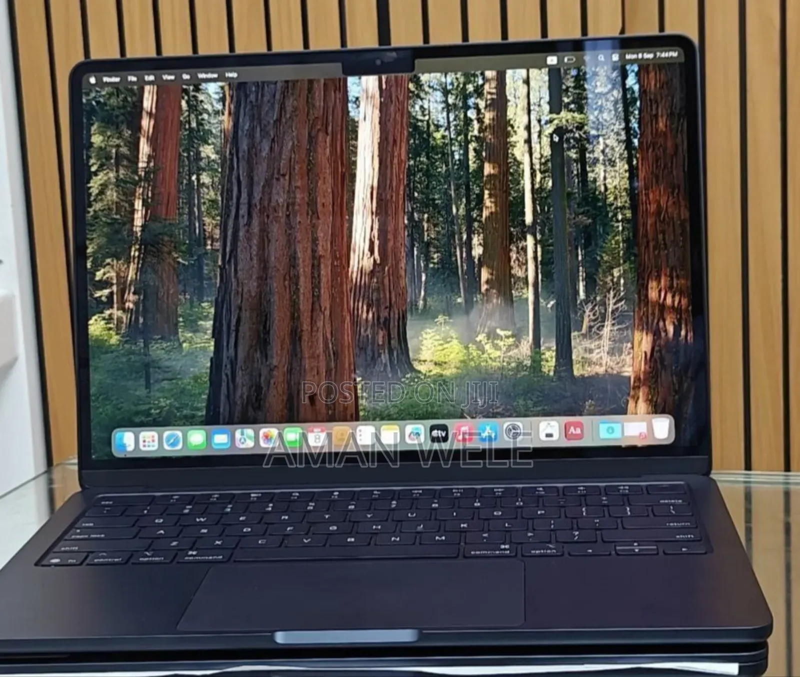 New Laptop Apple MacBook Air 2025 M4 13-Inch 16GB Intel SSD 256GB