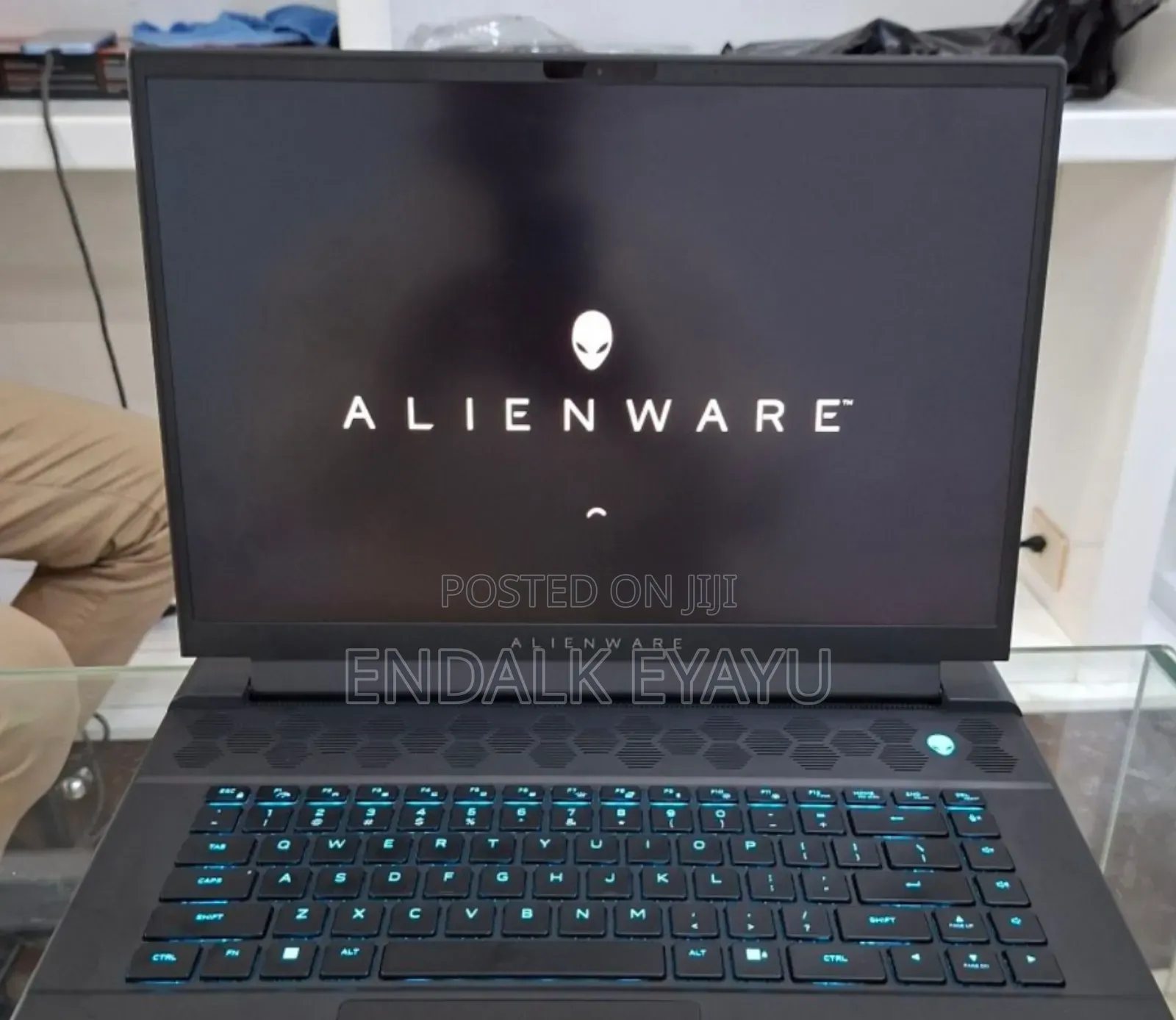 New Laptop Alienware M17x R2 16GB Intel Core I9 SSD 1T