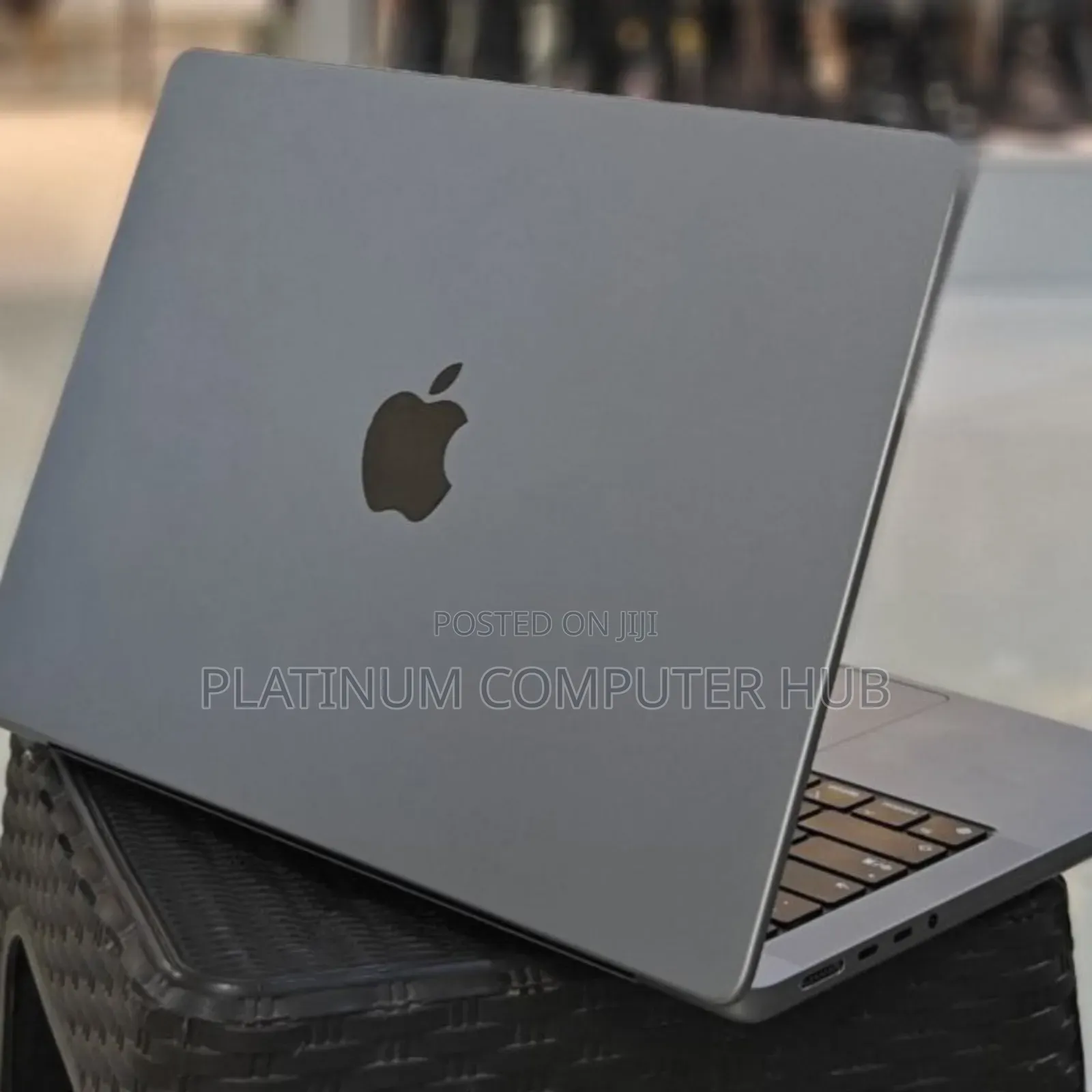 New Laptop Apple MacBook Pro 2021 M1 16GB Apple M1 Pro SSD 1T