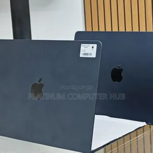 New Laptop Apple MacBook Air 2025 M4 13-Inch 16GB Apple M4 SSD 256GB