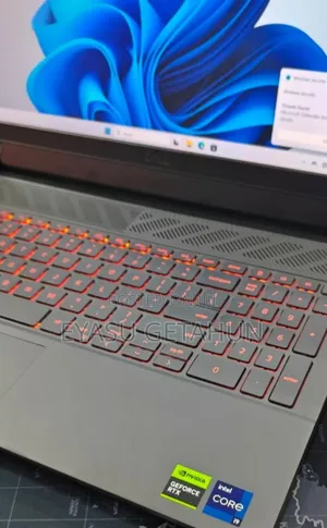 New Laptop Dell G15 5535 32GB Intel Core i9 SSD 1T