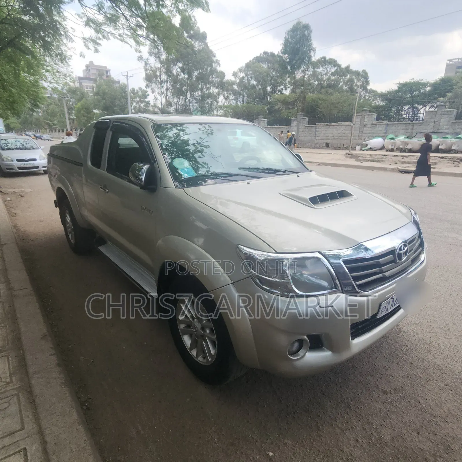 Toyota Hilux 3.0 D-4D 4x4 2014 Silver