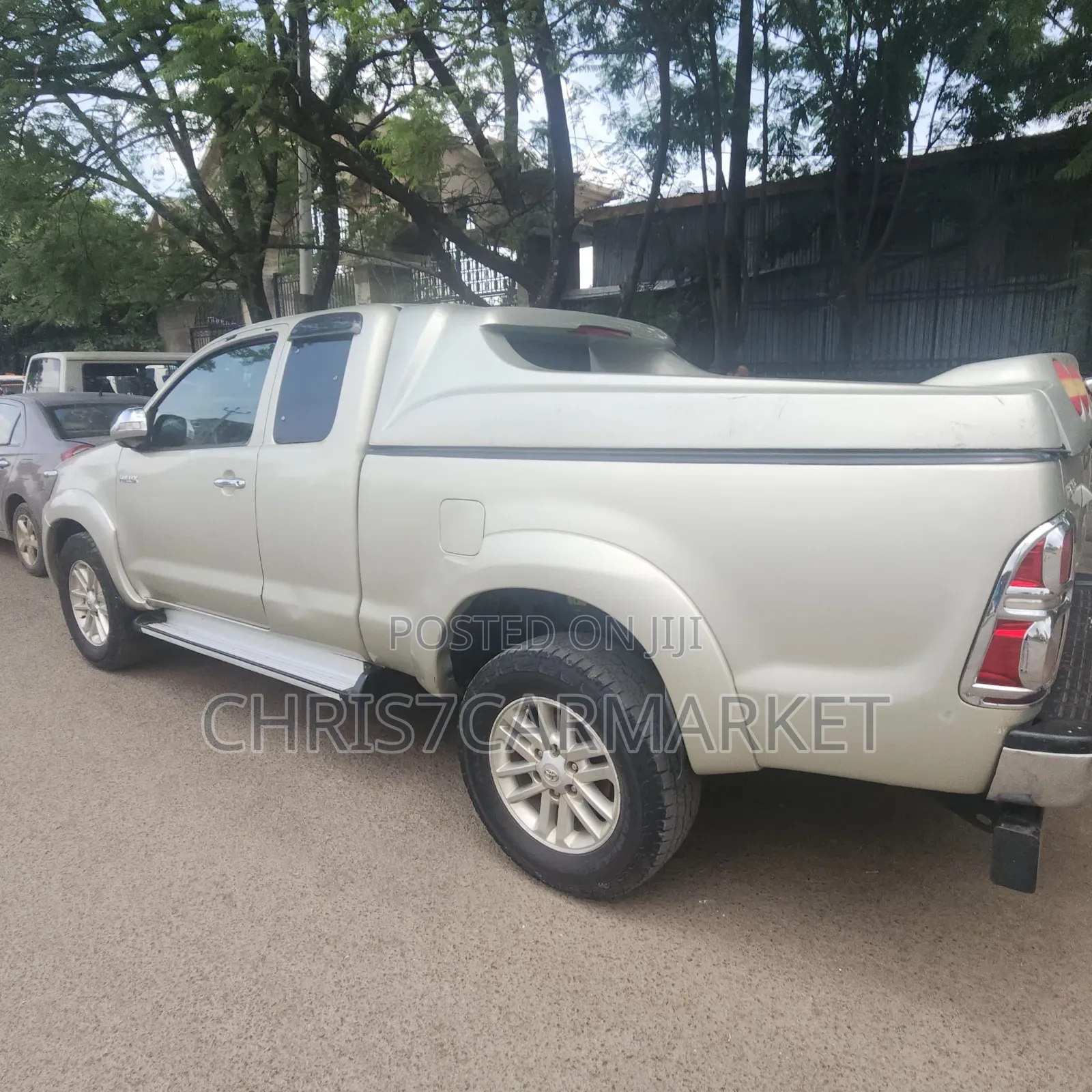 Toyota Hilux 3.0 D-4D 4x4 2014 Silver