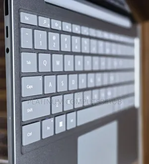 New Laptop Microsoft Surface 8GB Intel Core i5 SSD 256GB