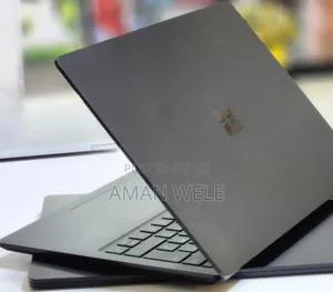 New Laptop Apple MacBook Pro 2019 16GB Intel Core I5 SSD 512GB