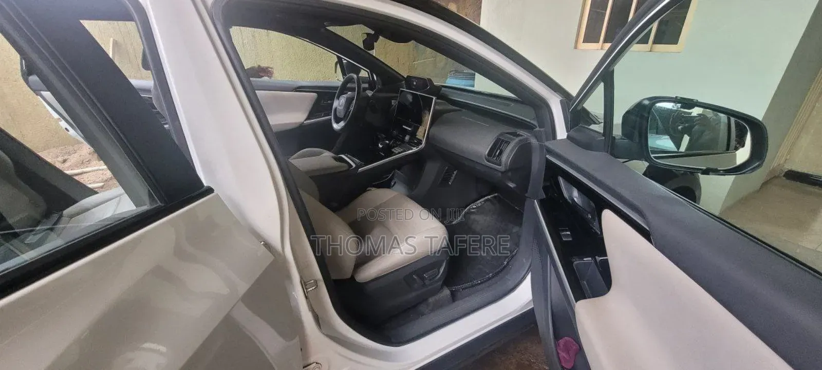 Toyota bZ4X 2023 White