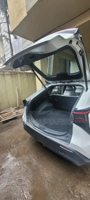 Toyota bZ4X 2023 White