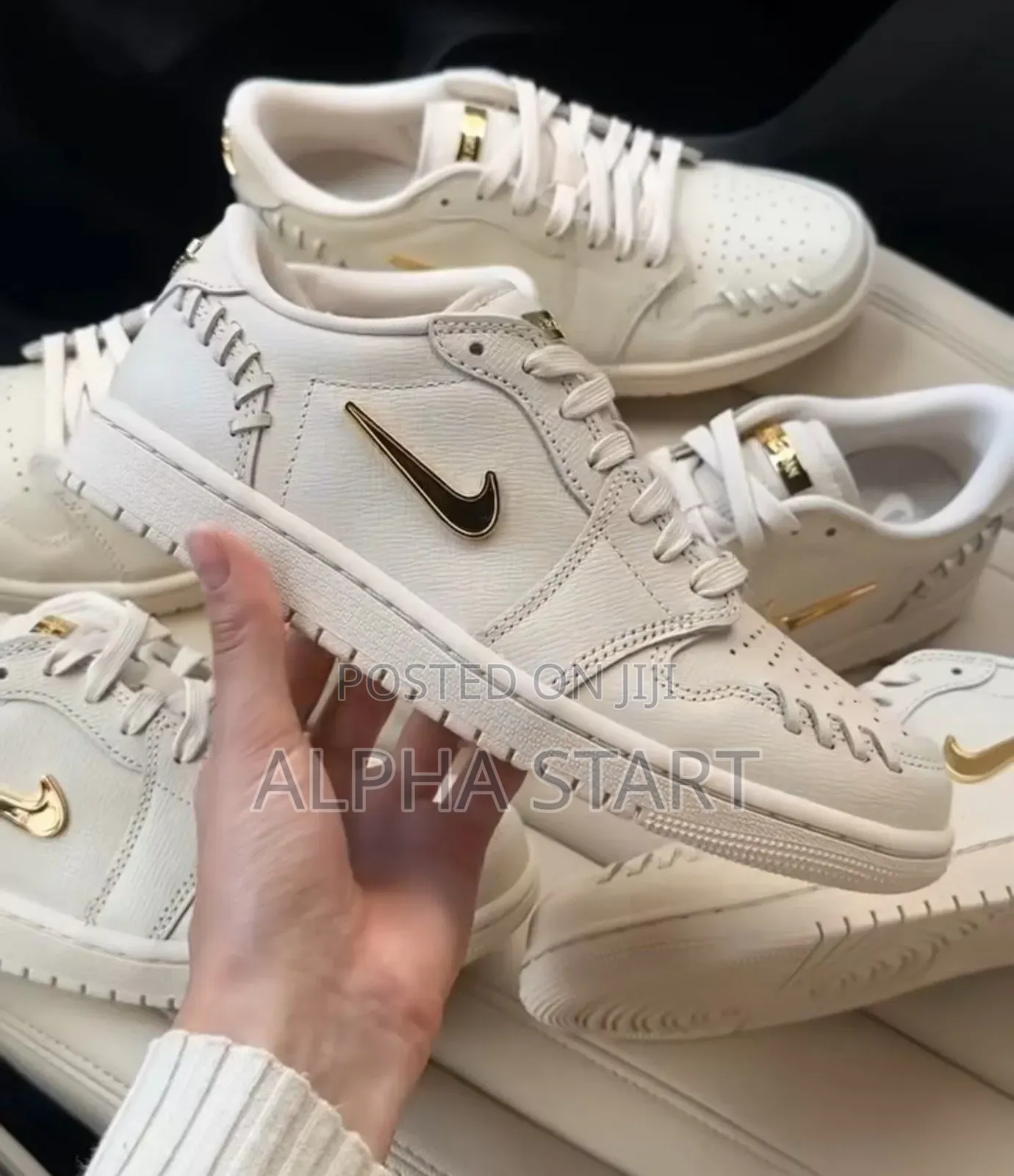 Air Jordan 1 Low Method of Make Metallic Gold