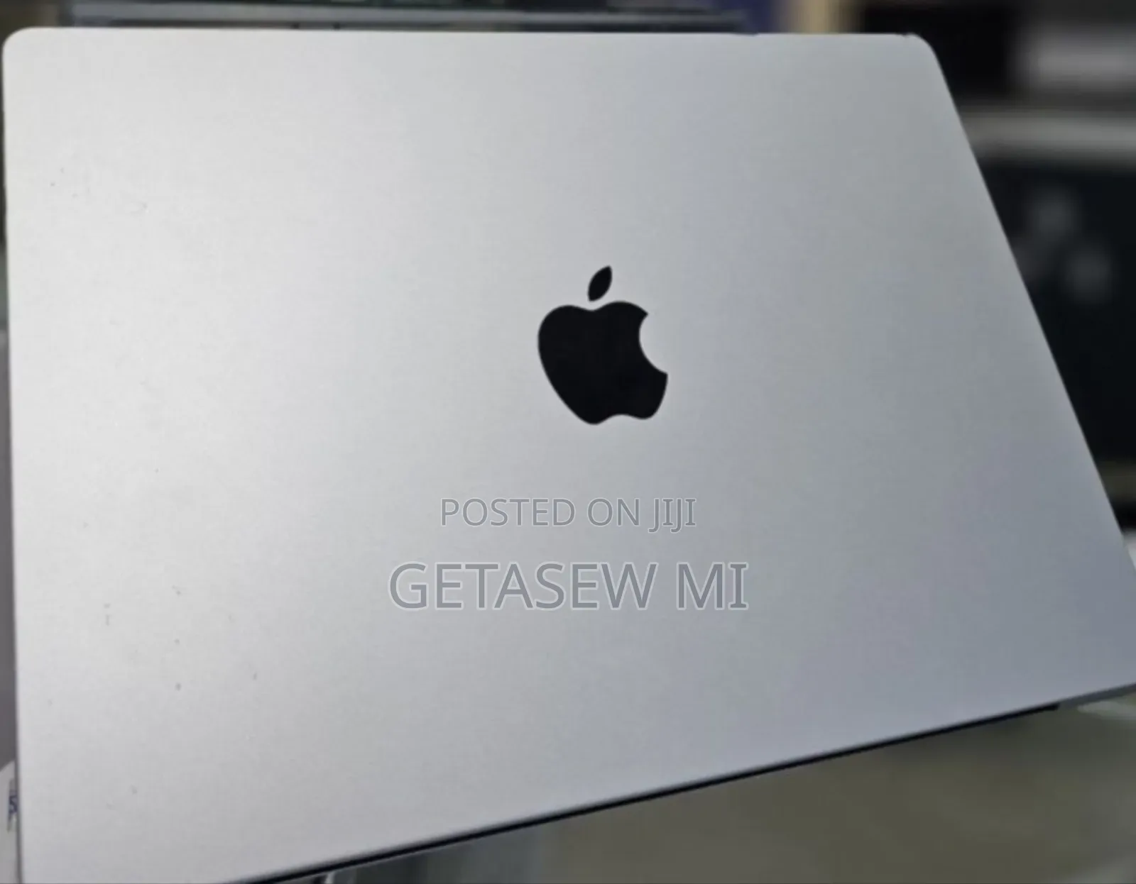 New Laptop Apple MacBook Pro 2023 M3 14-Inch 8GB Apple M3 SSD 512GB