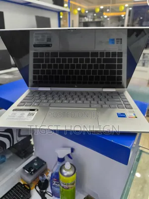 New Laptop HP Envy X360 8GB Intel Core I5 SSD 512GB