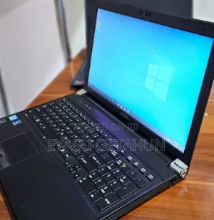 New Laptop Toshiba Tecra R950 4GB Intel Core I5 SSD 320GB