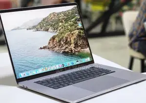New Laptop Apple MacBook Pro 2019 32GB Intel Core I7 SSD 1T