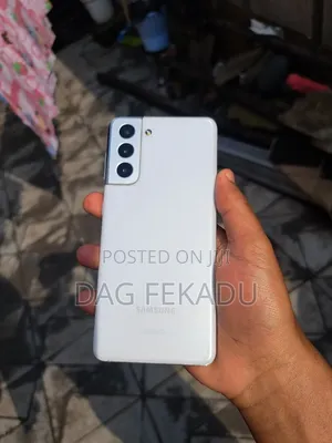 Photo - Samsung Galaxy S21 5G 128 GB White