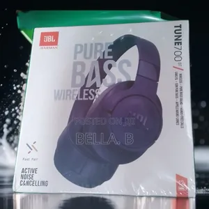 Photo - JBL 700bt Headset: Immersive JBL Sound.