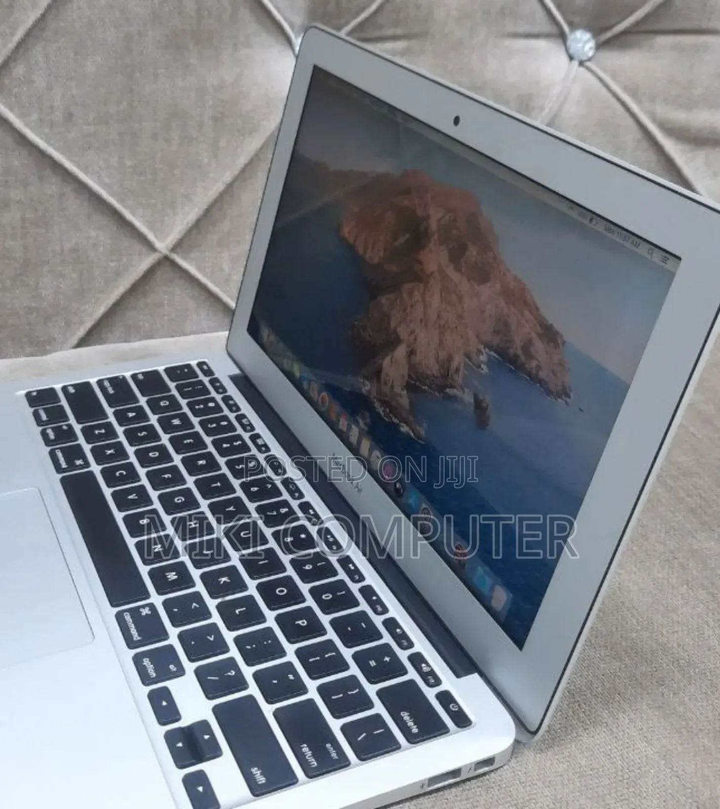 New Laptop Apple MacBook Air 2015 8GB Intel Core I5 SSD 256GB