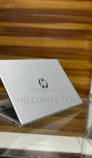 New Laptop HP EliteBook 830 G8 16GB Intel Core i7 SSD 512GB