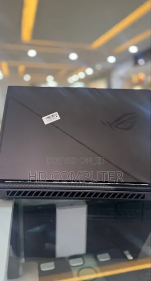 New Laptop Asus ROG Zephyrus G15 32GB Intel Core i7 SSD 1T