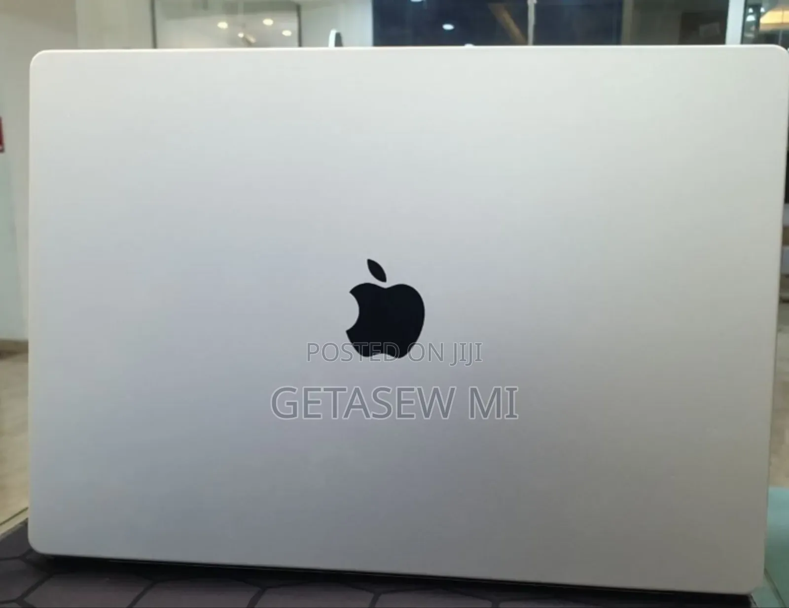 New Laptop Apple MacBook Pro M1 32GB Apple M1 Pro SSD 512GB