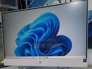 New Laptop HP OmniStudio X All-in-One 8GB Intel Core I5 SSD 512GB